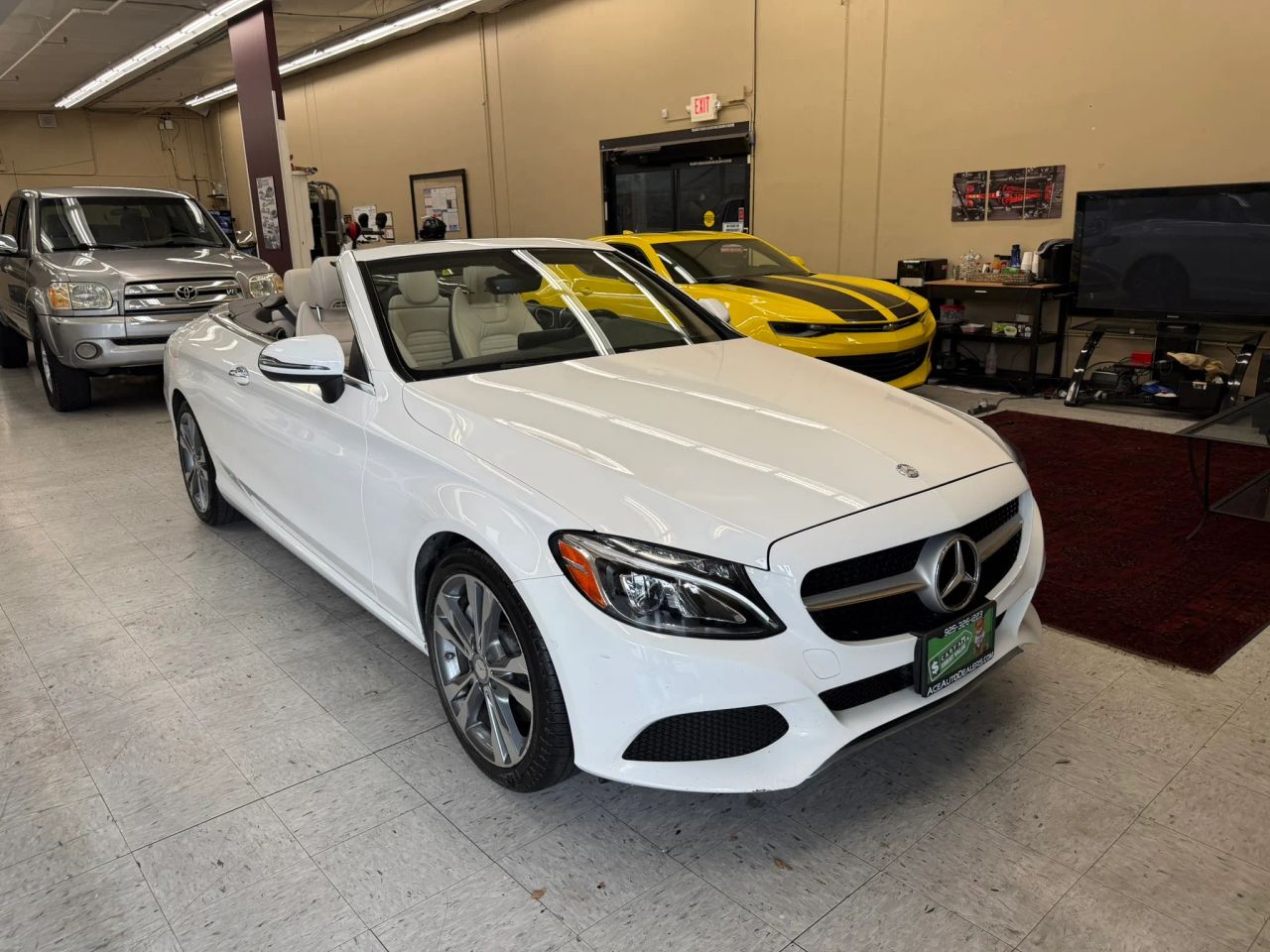 mercedes-benz c-class cabriolet 2017 WDDWK4JB4HF472583 image mercedes-benz c-class cabriolet 2017 WDDWK4JB4HF472583 image
